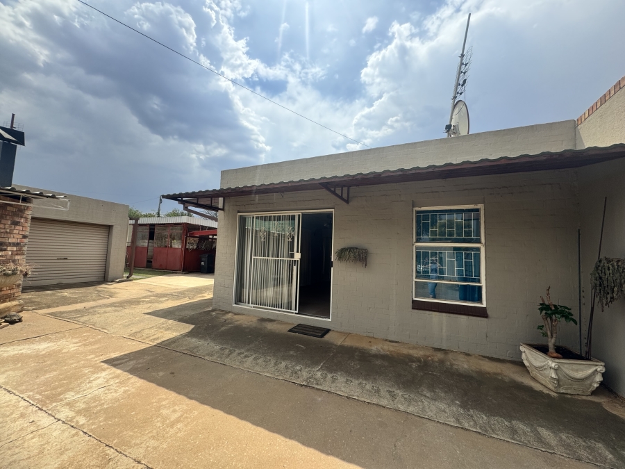 3 Bedroom Property for Sale in Stilfontein Ext 4 North West